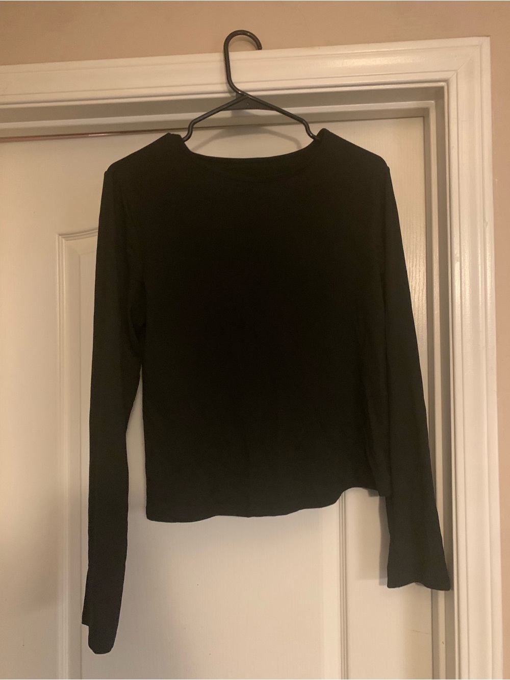 Classic Black Long-Sleeve Women’s Top